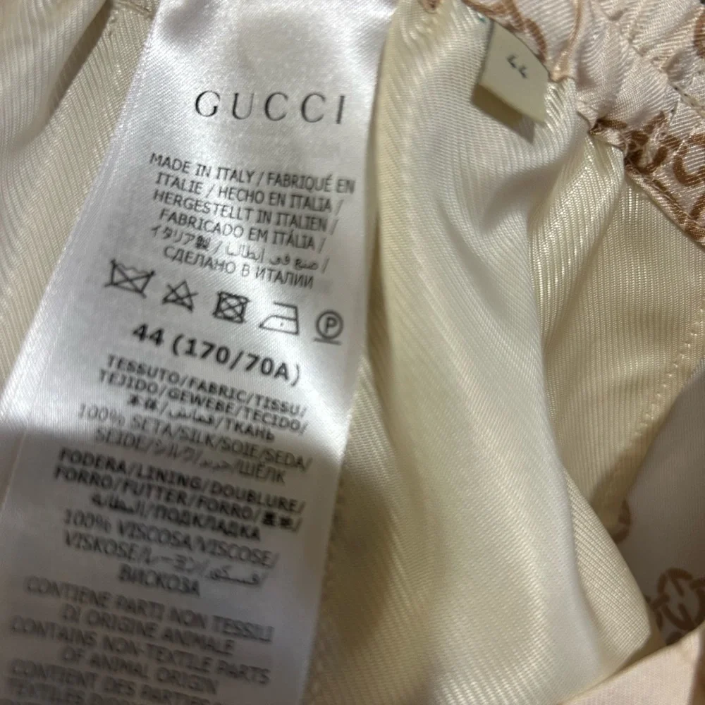 Men's Gucci graphic horse, print silk shorts size small made in Italy